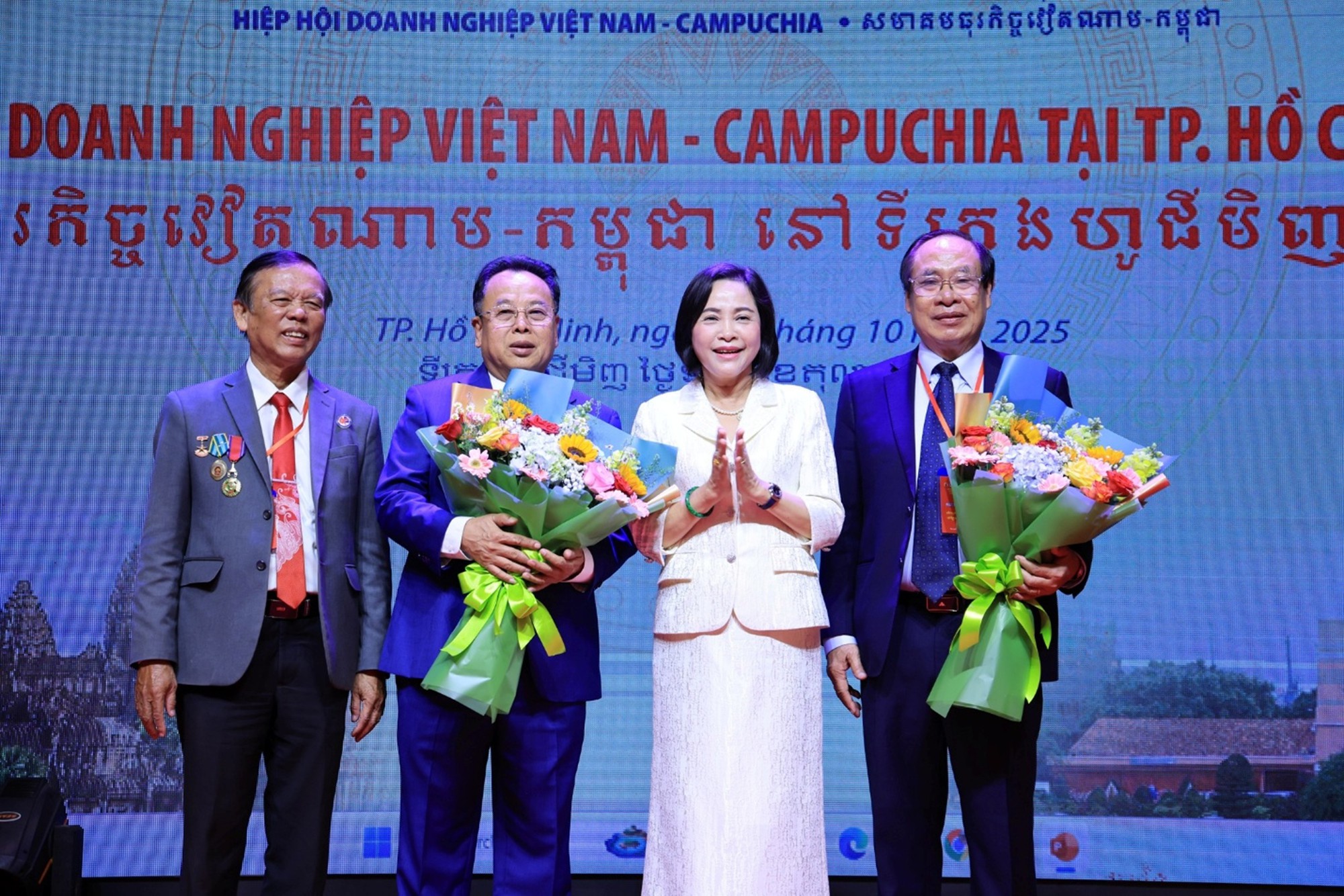 lễ kí kết đầu tư giữa các doanh nghiệp việt nam và campuchia